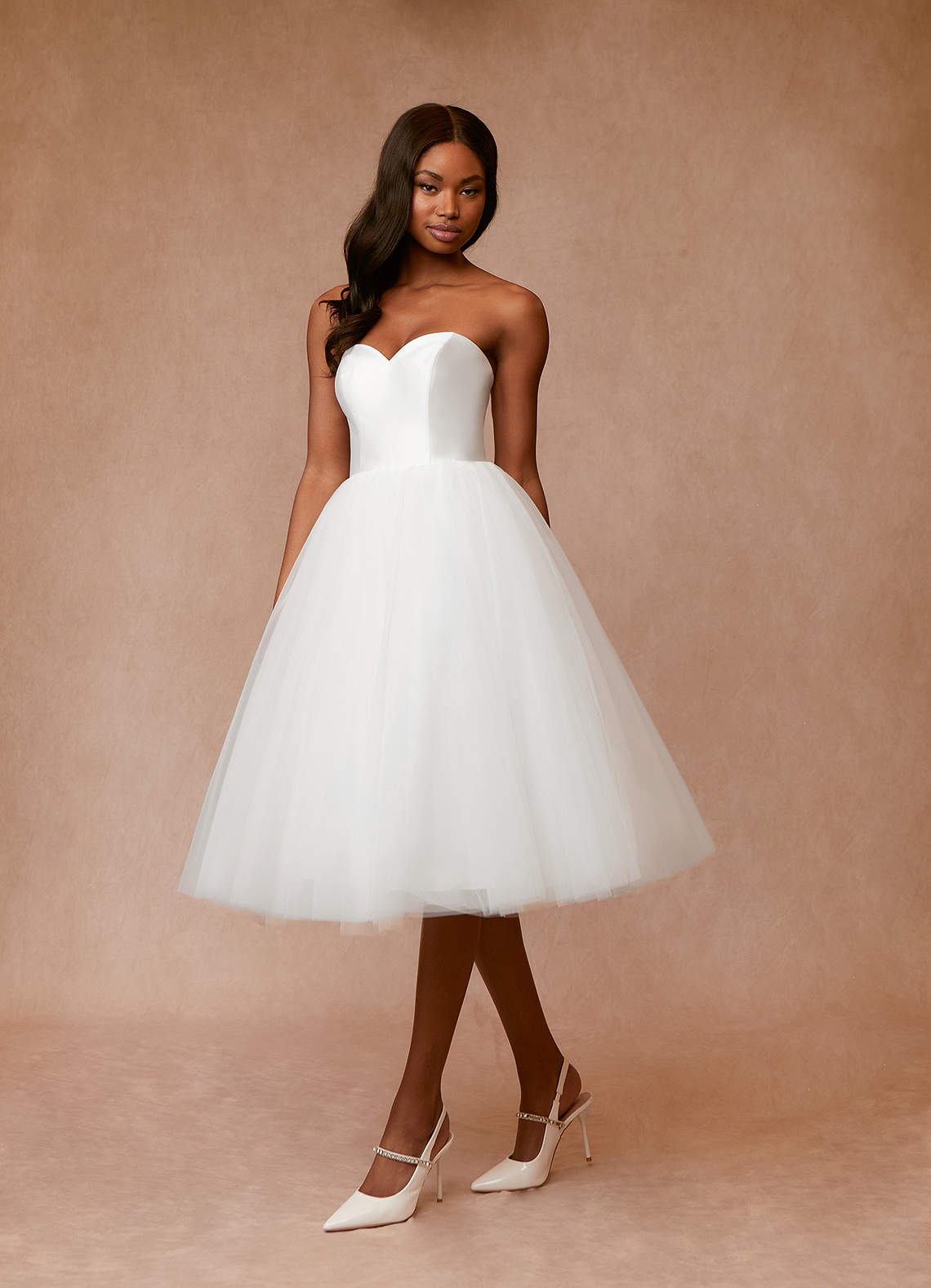 Diamond White Azazie Gelsey A-Line Sweetheart Neckline Tulle Knee-Length  Dress | Azazie
