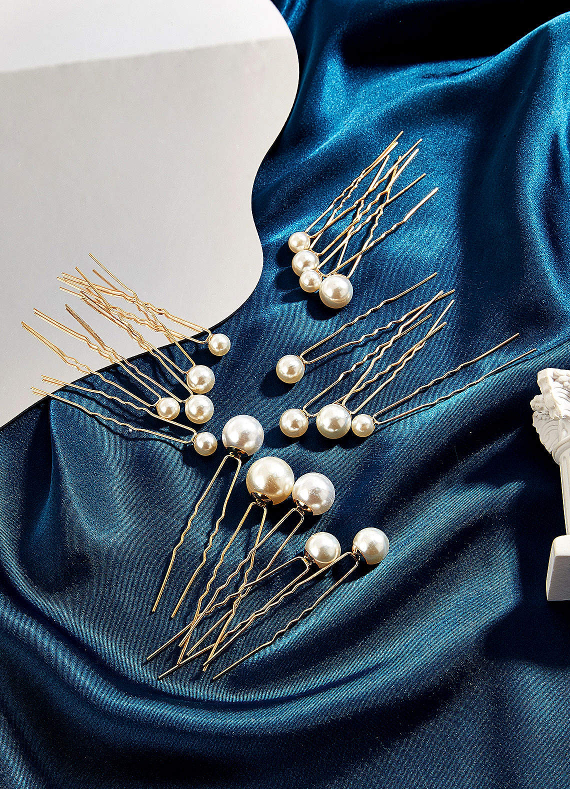 front Singular Pearl Hairpins Set