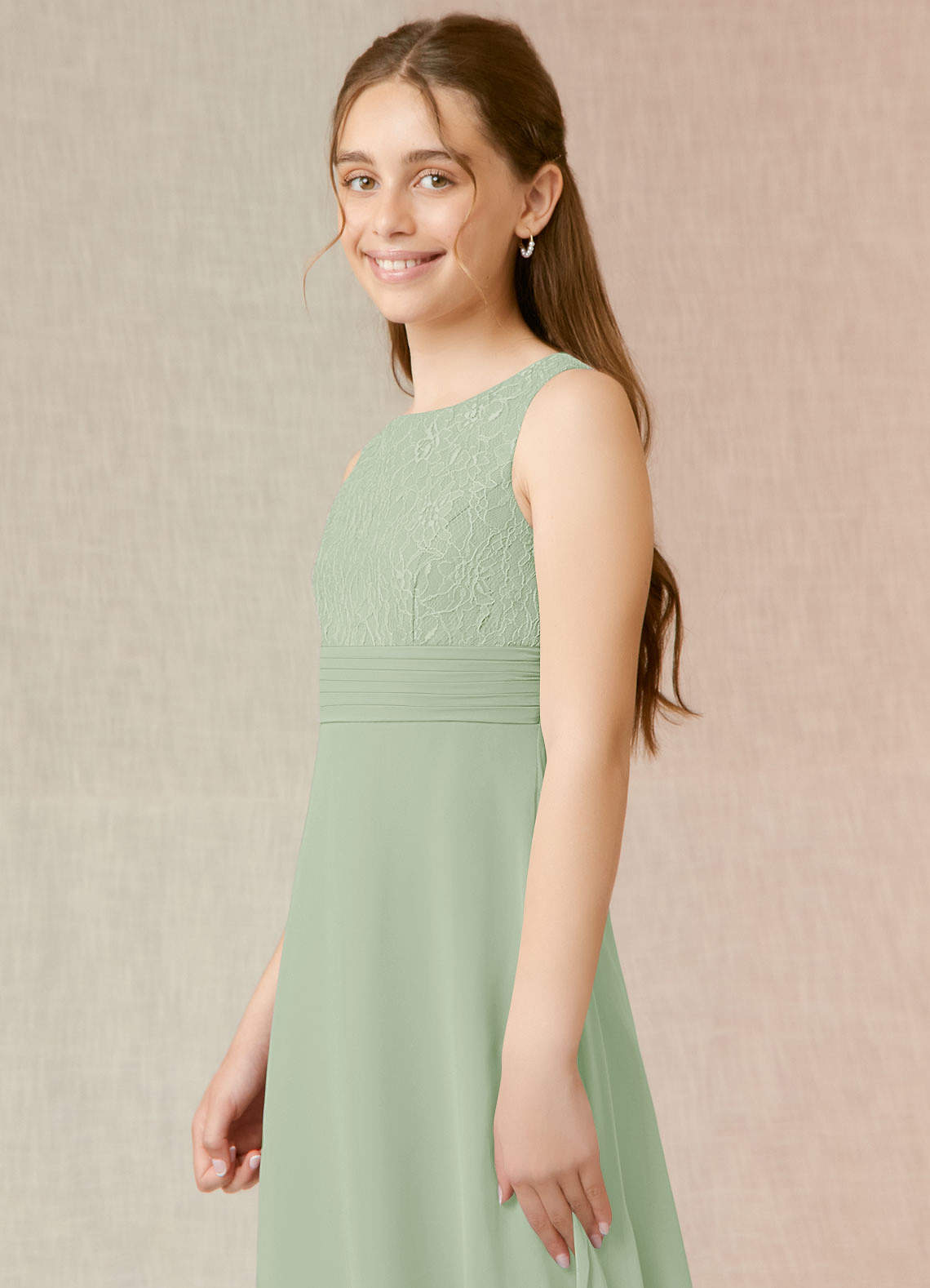 Azazie Snow Junior Abito A-Line in Chiffon Pizzo Verde Salvia image4