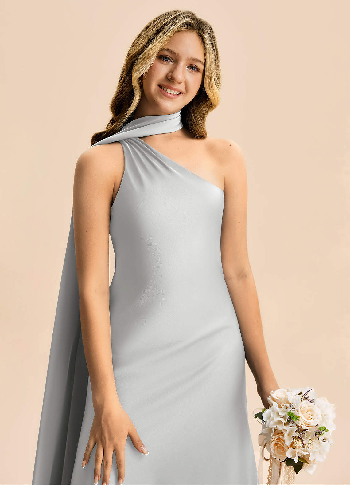 Azazie Briony Junior Vestido Prata de Cetim elástico de Bainha com Plissado image5