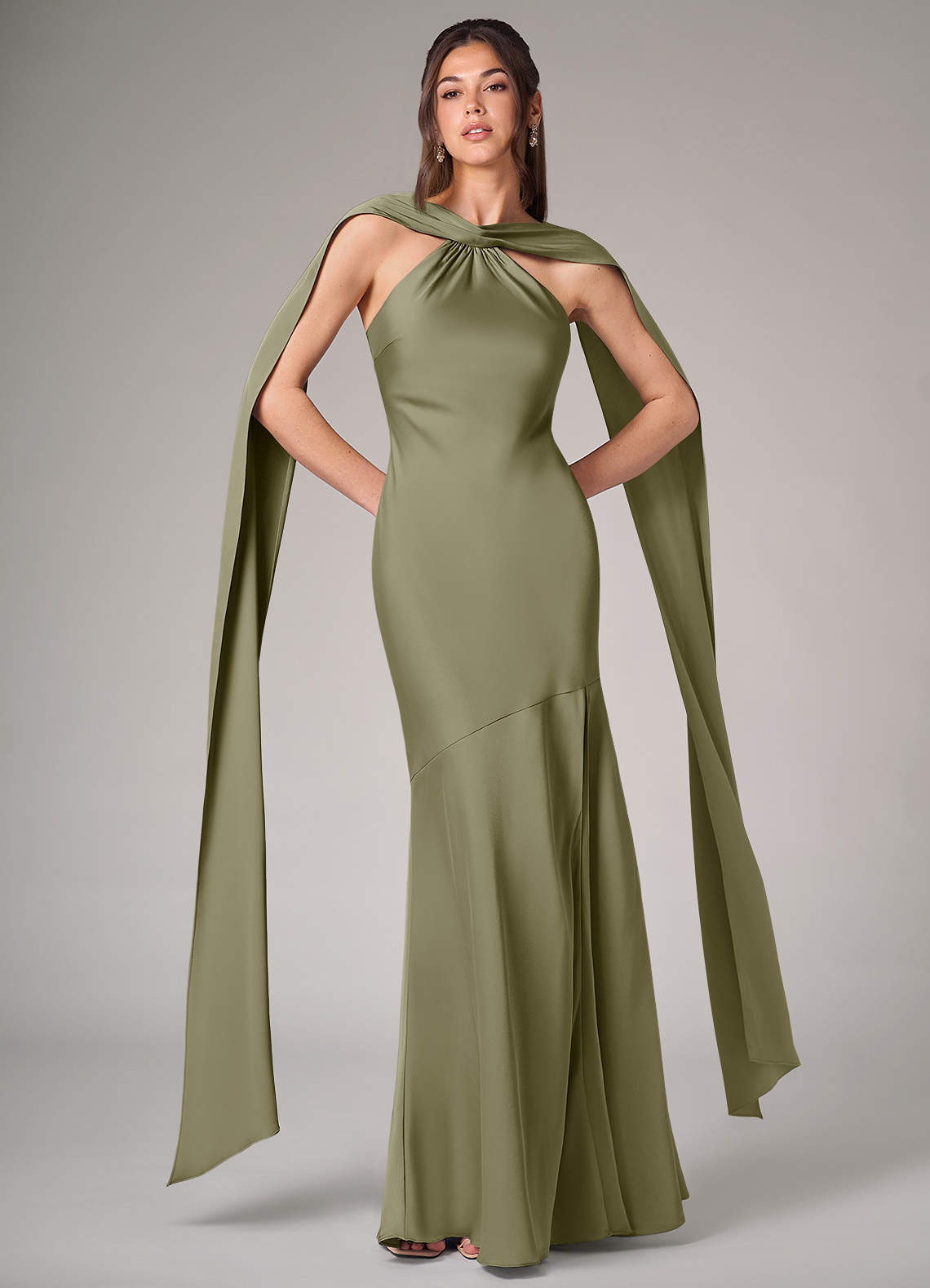 Azazie Kinsley Robes de demoiselle d'honneur Robe Sirène en Satin extensible Fente Latérale Pistache image1