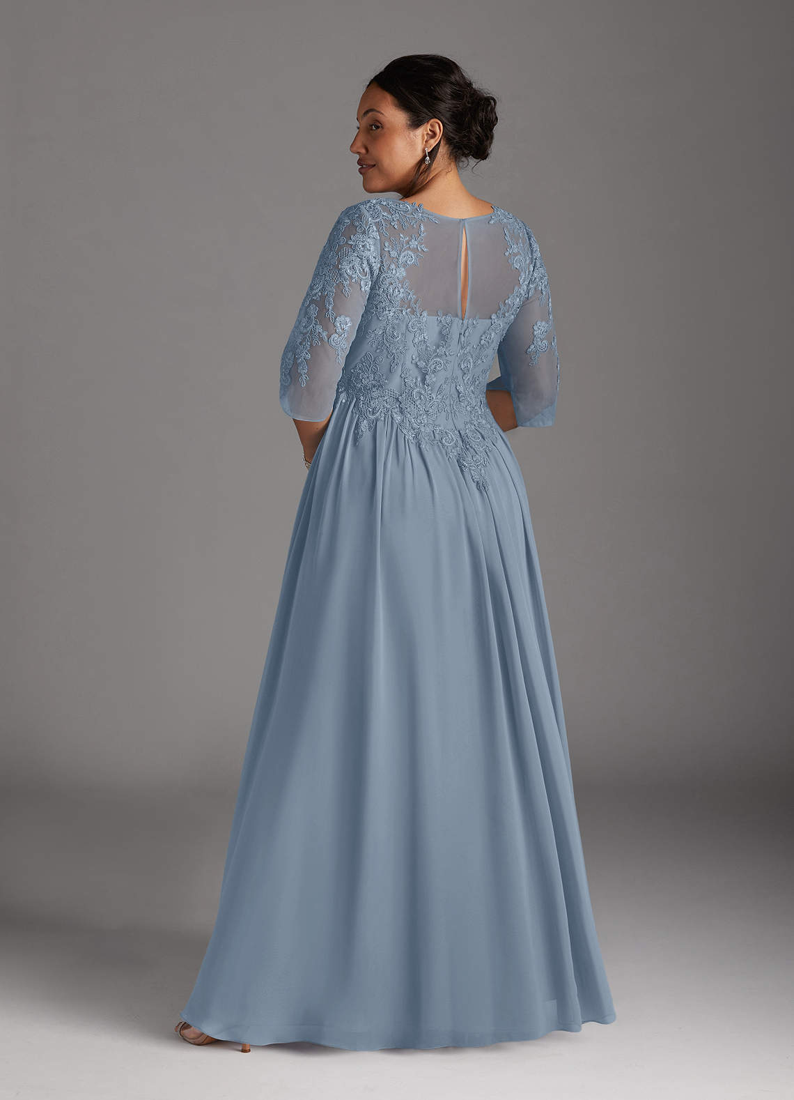 Azazie Mirielle vestidos de madre de la novia Vestido de Azul Polvoriento de Gasa de Corte En A con Encaje Scoop image7