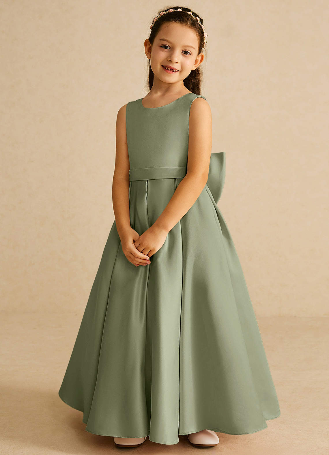 Azazie Pipsy Vestido de Pistacho de Satin Mate de Corte En A con Lazo  vestidos de niña de las flores Pistacho | Azazie ES, image size:1140x1578