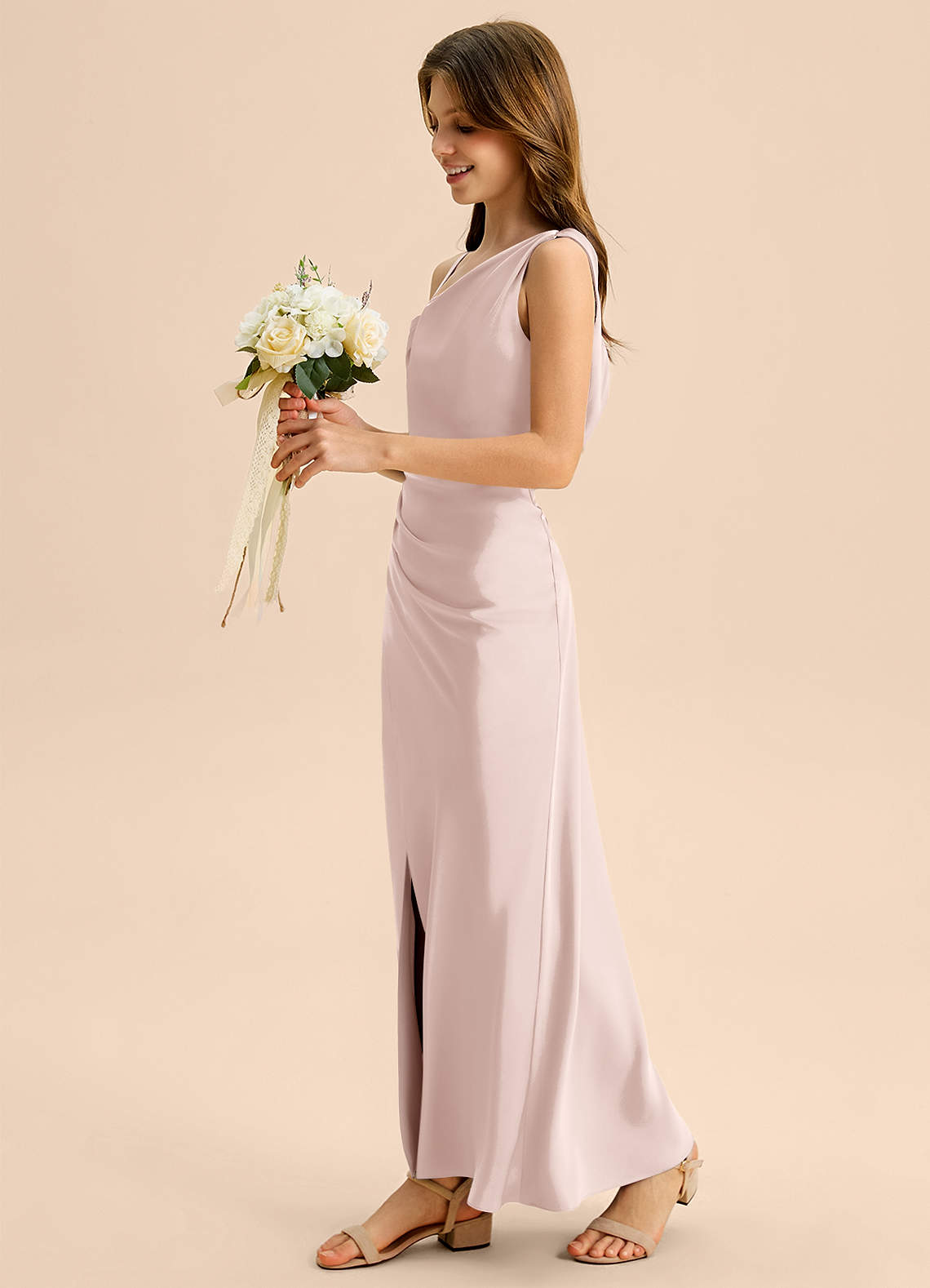 Azazie Madelyn Junior Osłona Zza ramienia Satyna elastyczna Długość podłogi Młodsza druhna Sukienka image2