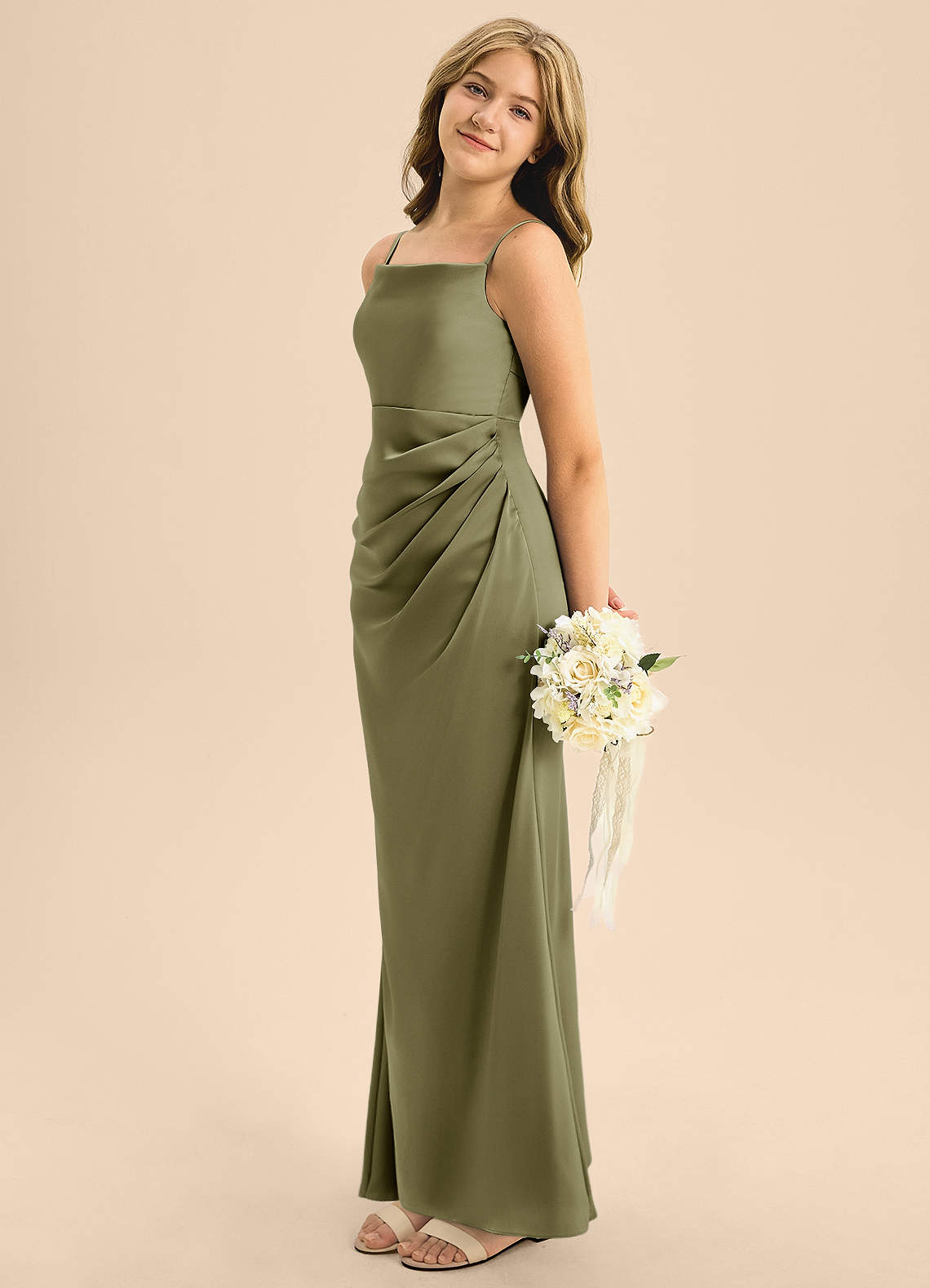 Azazie Renna Junior Vestido de Pistacho de Satén Elástico de Corte en A con Plisado image1