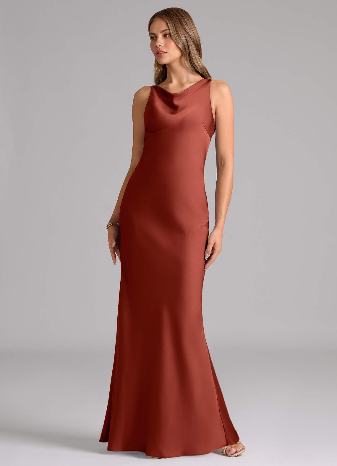 Azazie Allettie Essayer des robes à la maison Robe Sirène en Satin extensible Noir image4