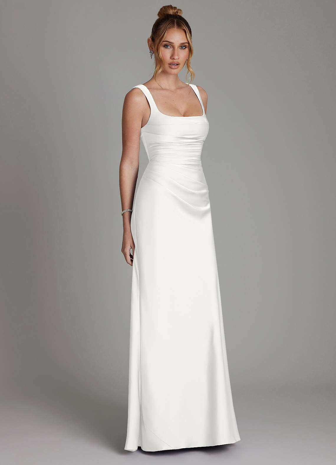 Azazie Agustina Robes de demoiselle d'honneur Robe Sirène en Satin extensible Corset Blanc image3
