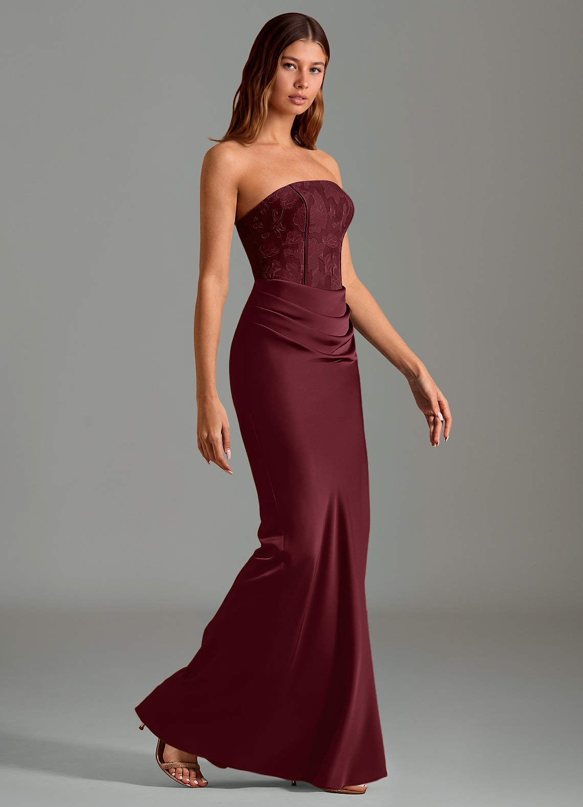 Azazie Emilia Vestidos de damas de honor Vestido de Cabernet de Satén Elástico de Corte Sirena con Sin tirantes image2