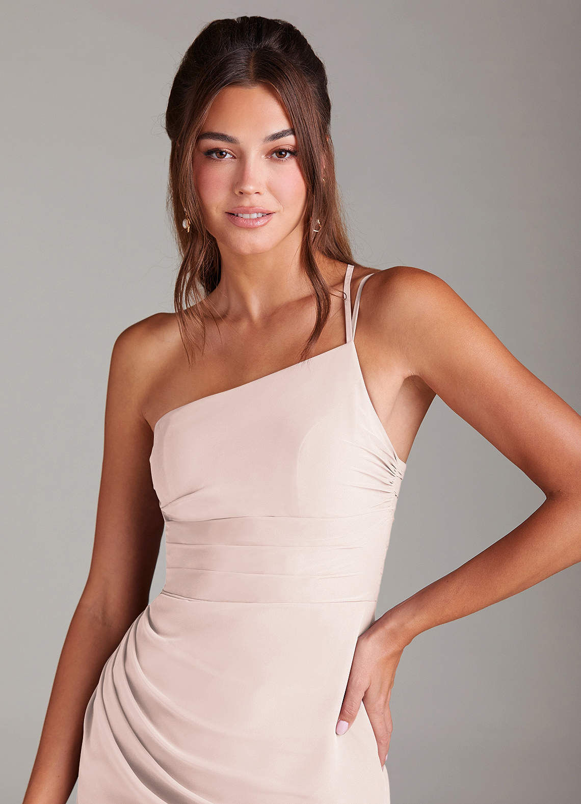 Azazie Eren Vestidos de madrinha de casamento Vestido Pétala De Rosa de Chiffon de Bainha com Um ombro image5