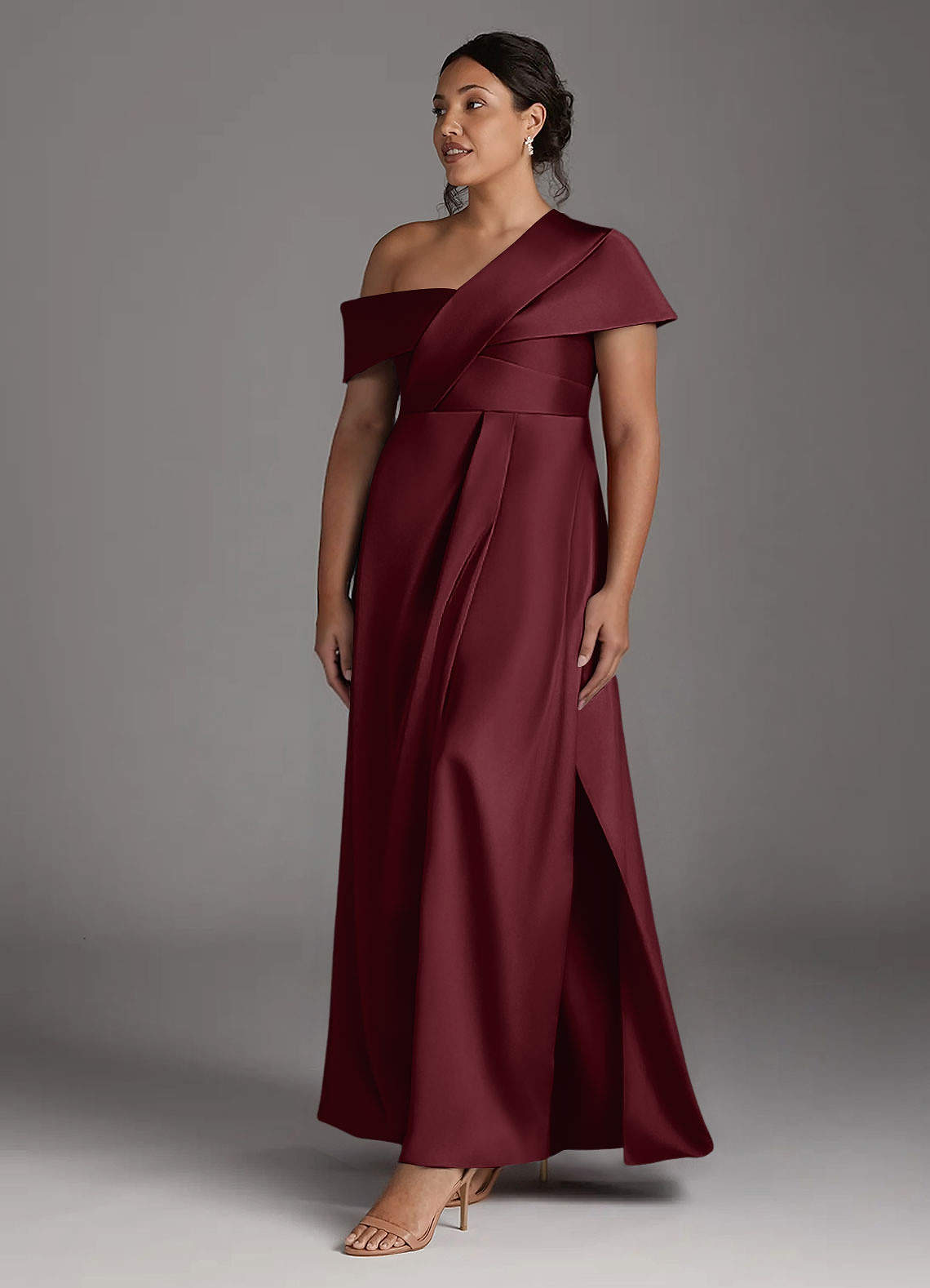 Azazie Milton Abiti per la Madre della Sposa Abito A-Line in Raso Elasticizzato Plissettato Cabernet image10