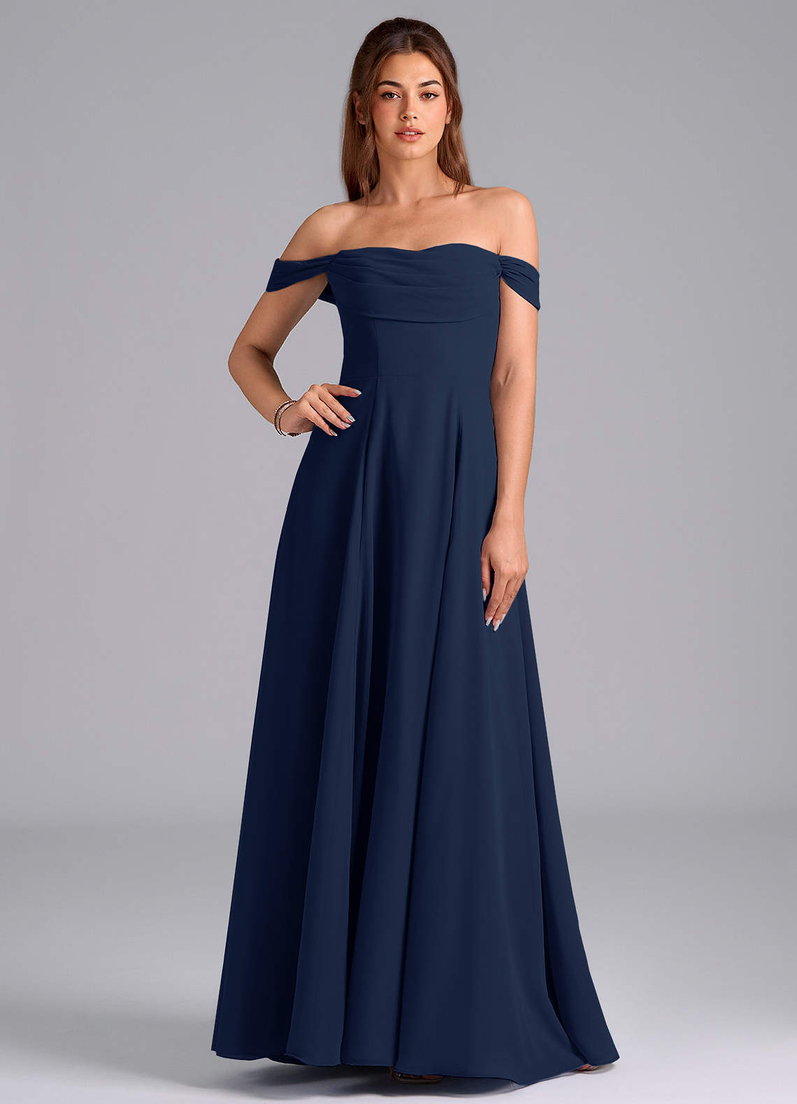 Azazie Almina Vestidos de damas de honor Vestido de Azul Marino Oscuro de Gasa de Corte en A Convertible con Vestidos sin tirantes image1