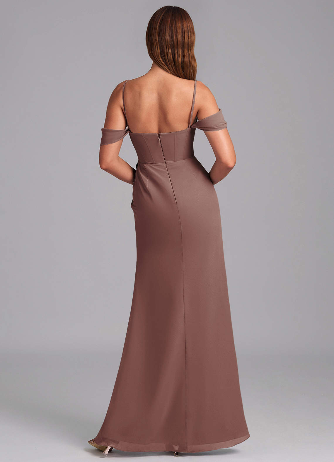 Azazie Johana Jurken voor bruidsmeisjes Converteerbaar Jurk van Chiffon met Zeemeermin Off the Shoulder Espresso image1