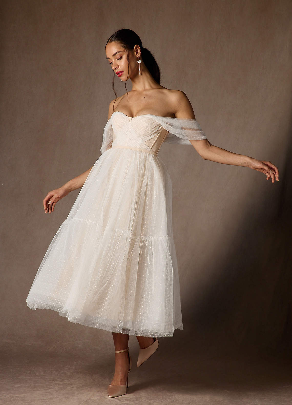 Azazie Vienna At-home Try On Dresses Diamond White Champagne A-Line Off-The-Shouler Tulle Dress image3