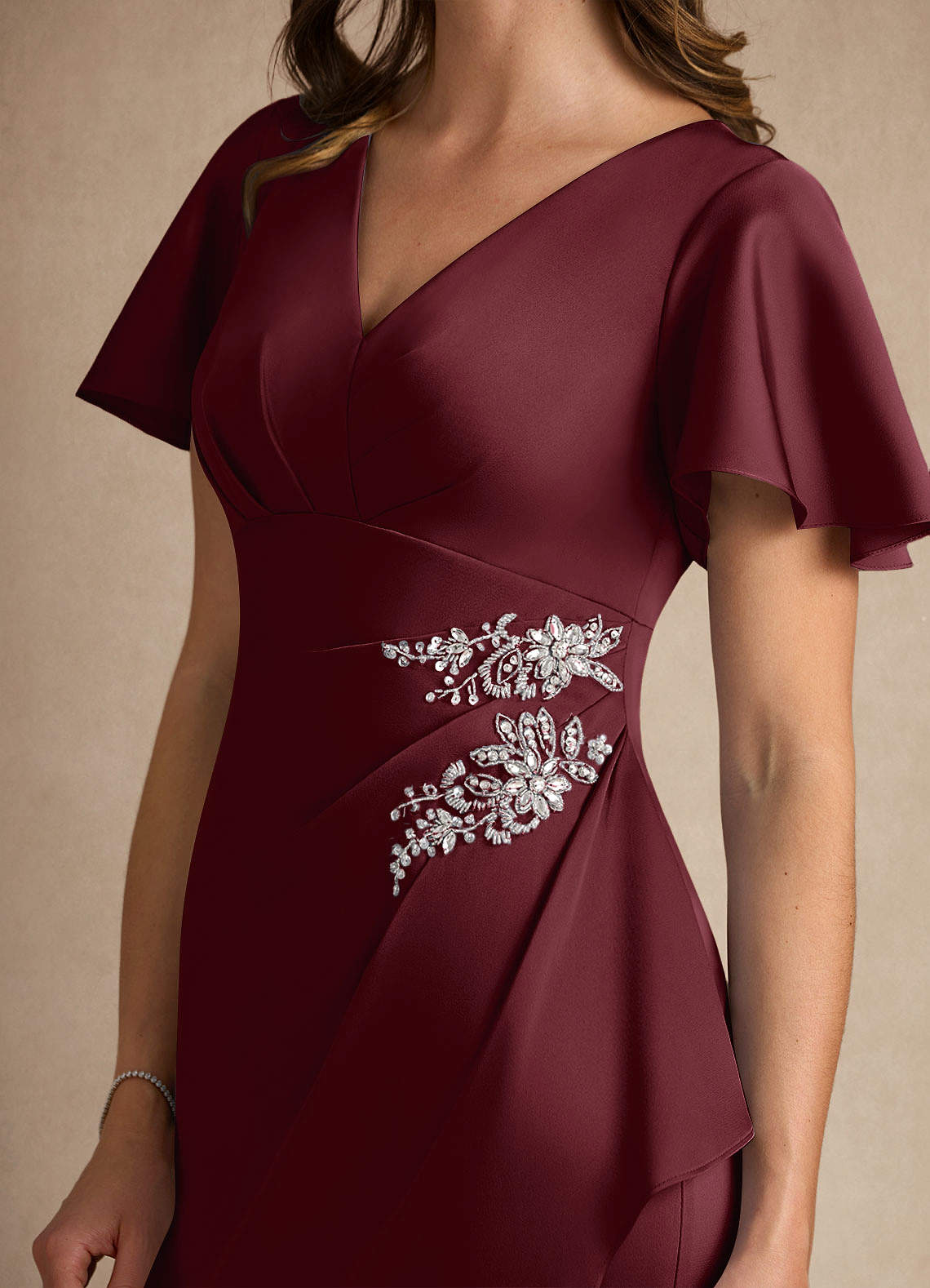 Azazie Robins vestidos de madre de la novia Vestido de Cabernet de Satén Elástico de Corte En A con Plisado image5