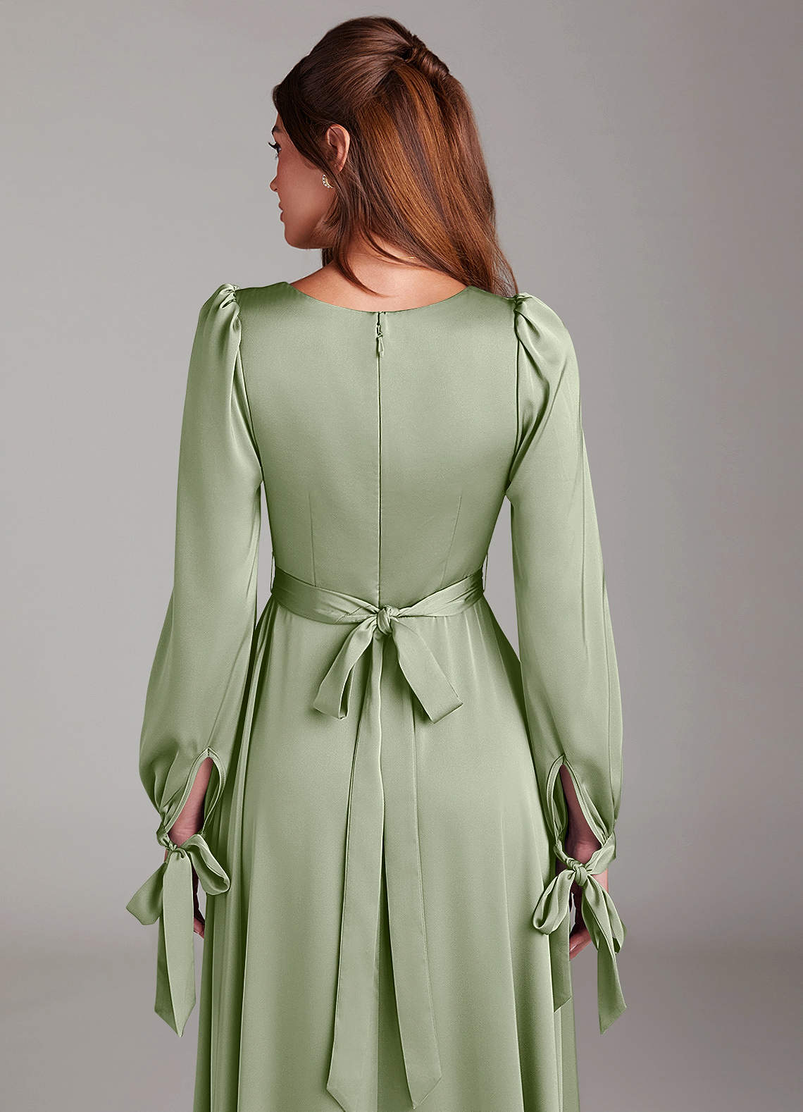 Azazie Leonia Robes de demoiselle d'honneur Robe Trapèze en Satin extensible Manche longue Vert Sauge image6