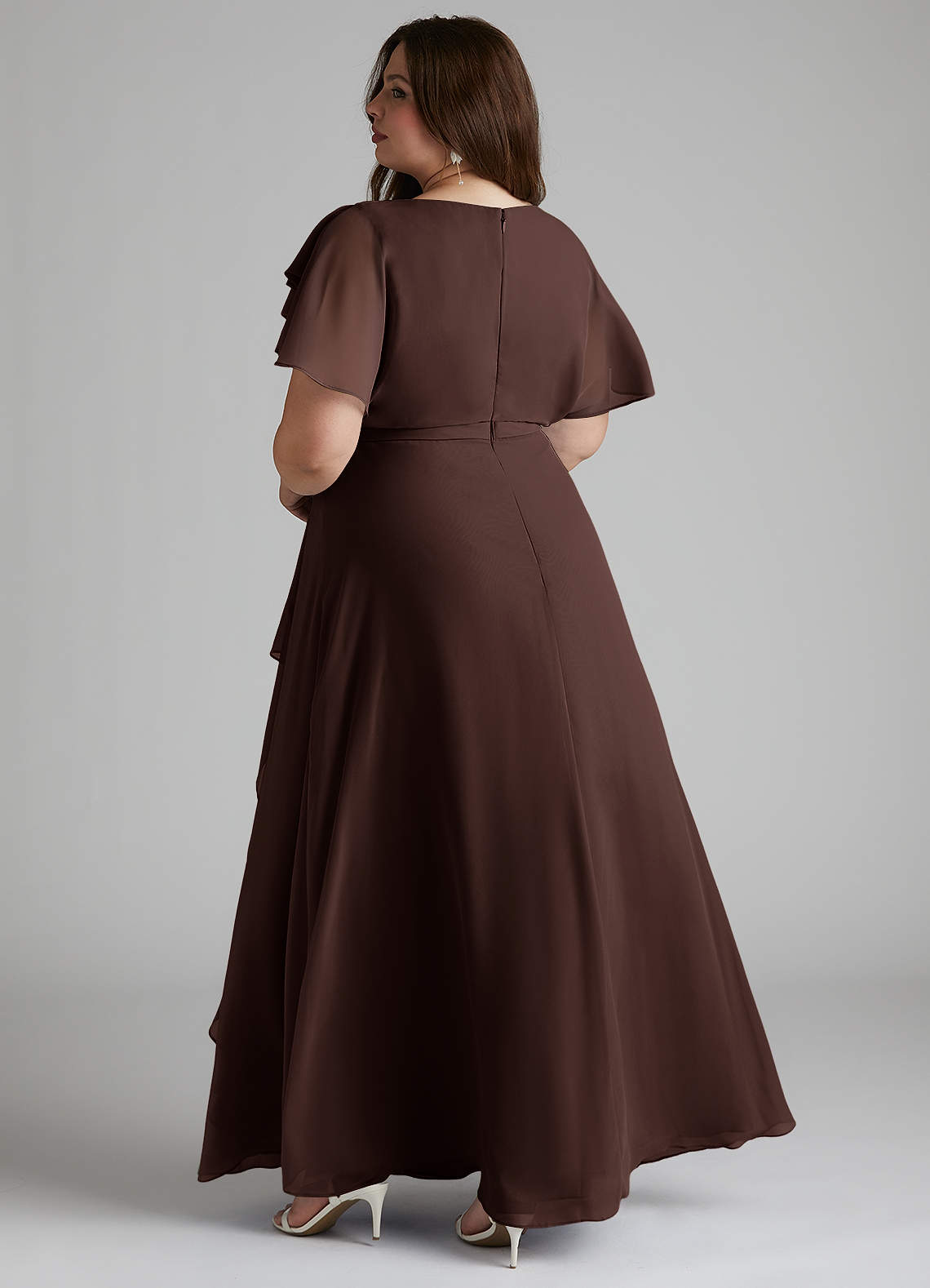 Azazie Aaliyah Bescheiden Bruidsmeisjekleding A-Lijn Bocht Gevouwen Chiffon Vloerlengte Jurk image8