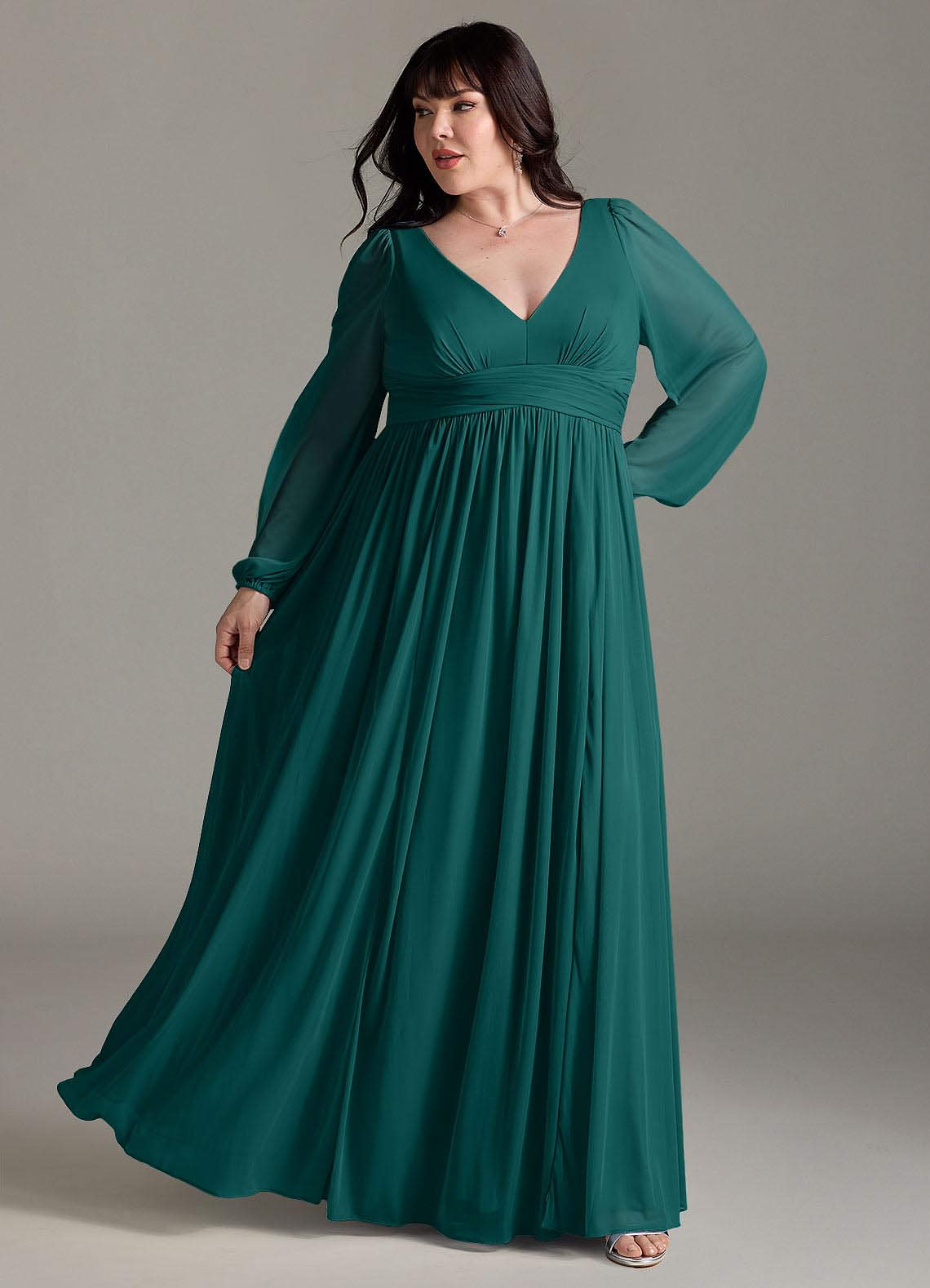 Azazie Norah Abiti da Damigella Abito A-Line in Chiffon con Maniche lunghe e Scollo a V Verde Pavone image7