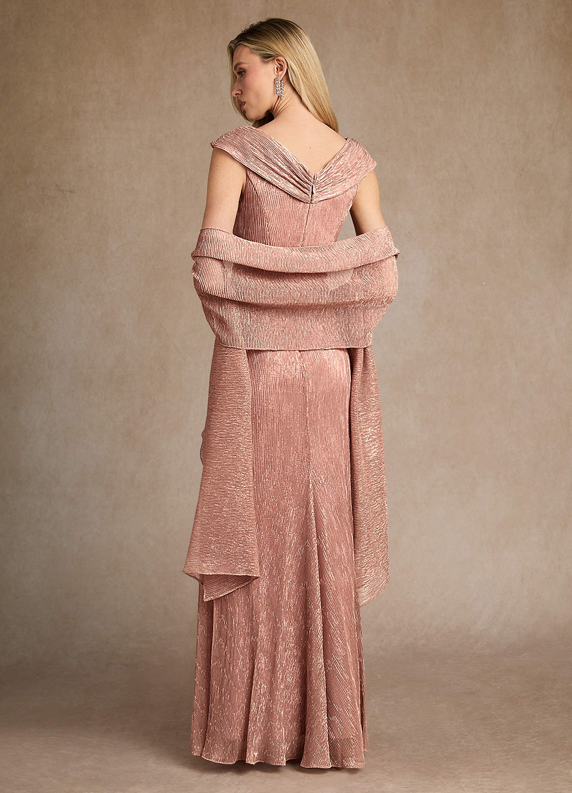 Azazie Warren Vestidos para mãe da noiva Vestido Rosa Ouro de Malha Metálica de Linha A com Plissado image2