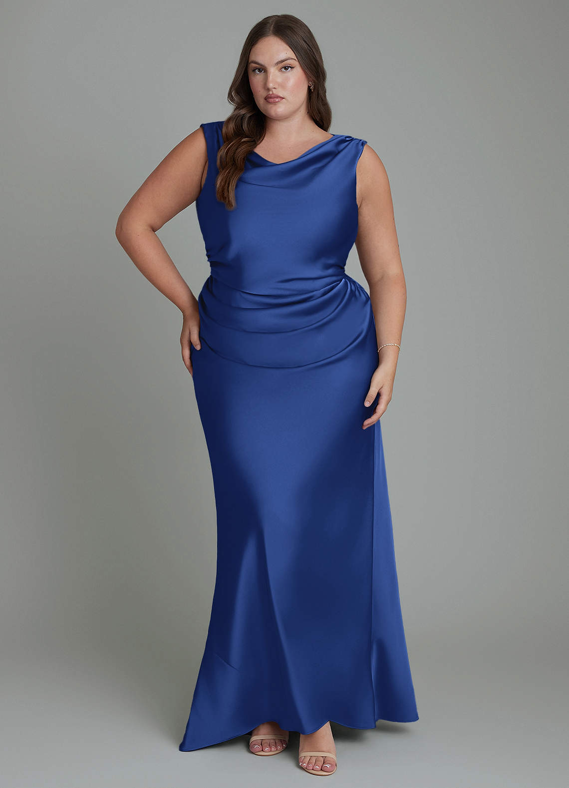 Azazie Kieryn Vestidos de damas de honor Vestido Azul Real de Satén Elástico de Corte Sirena con Plisado image1