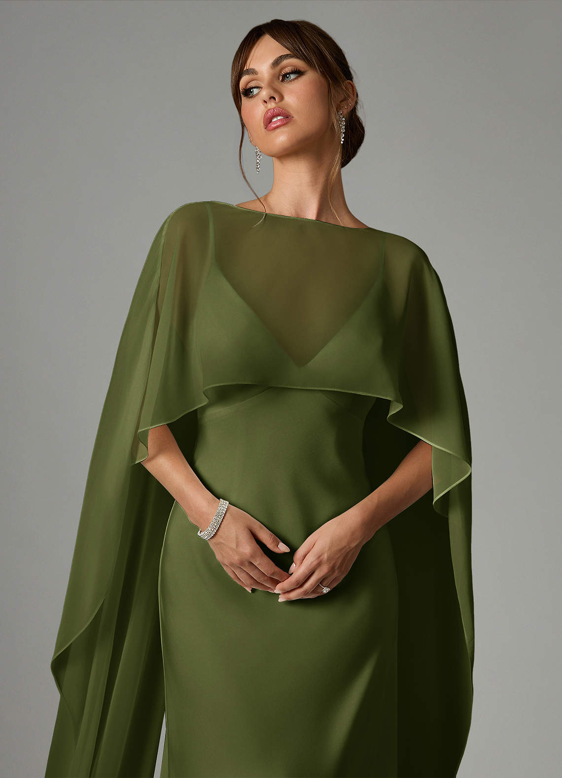 Azazie Stefania Robes de demoiselle d'honneur Robe Trapèze en Satin extensible Olive image4