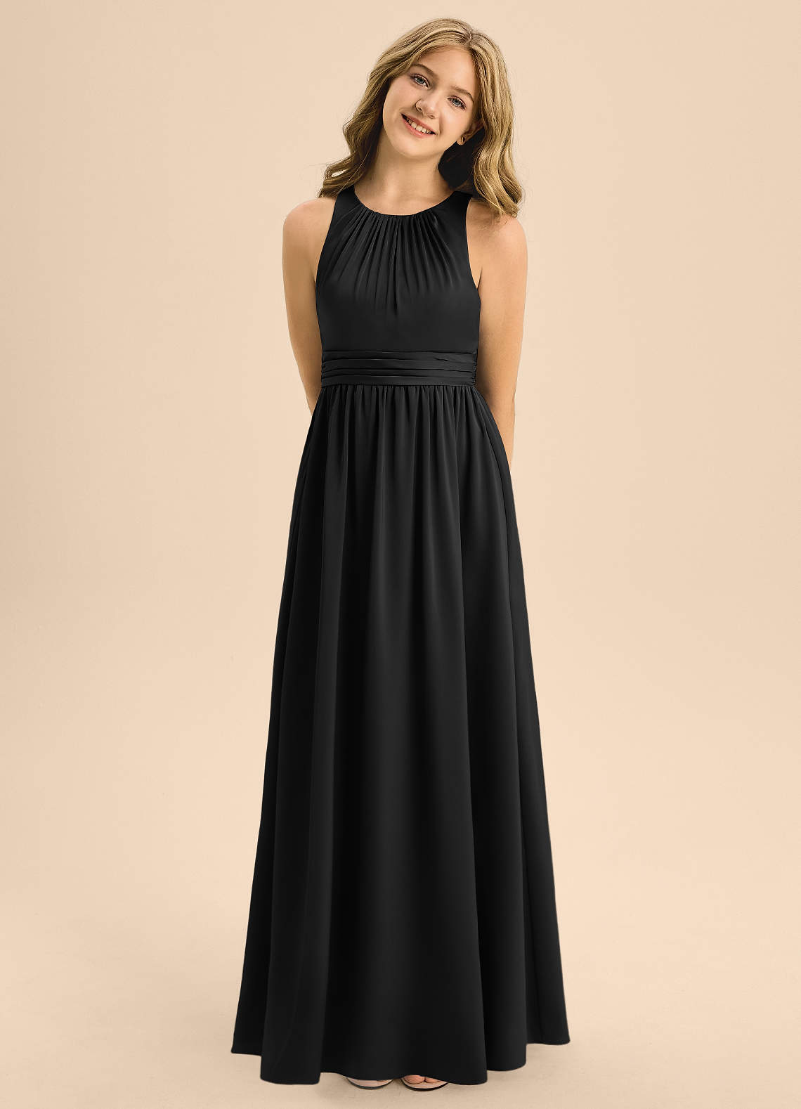 Azazie Jaylah Junior Vestido de Negro de Satén Elástico de Corte en A con Plisado image4