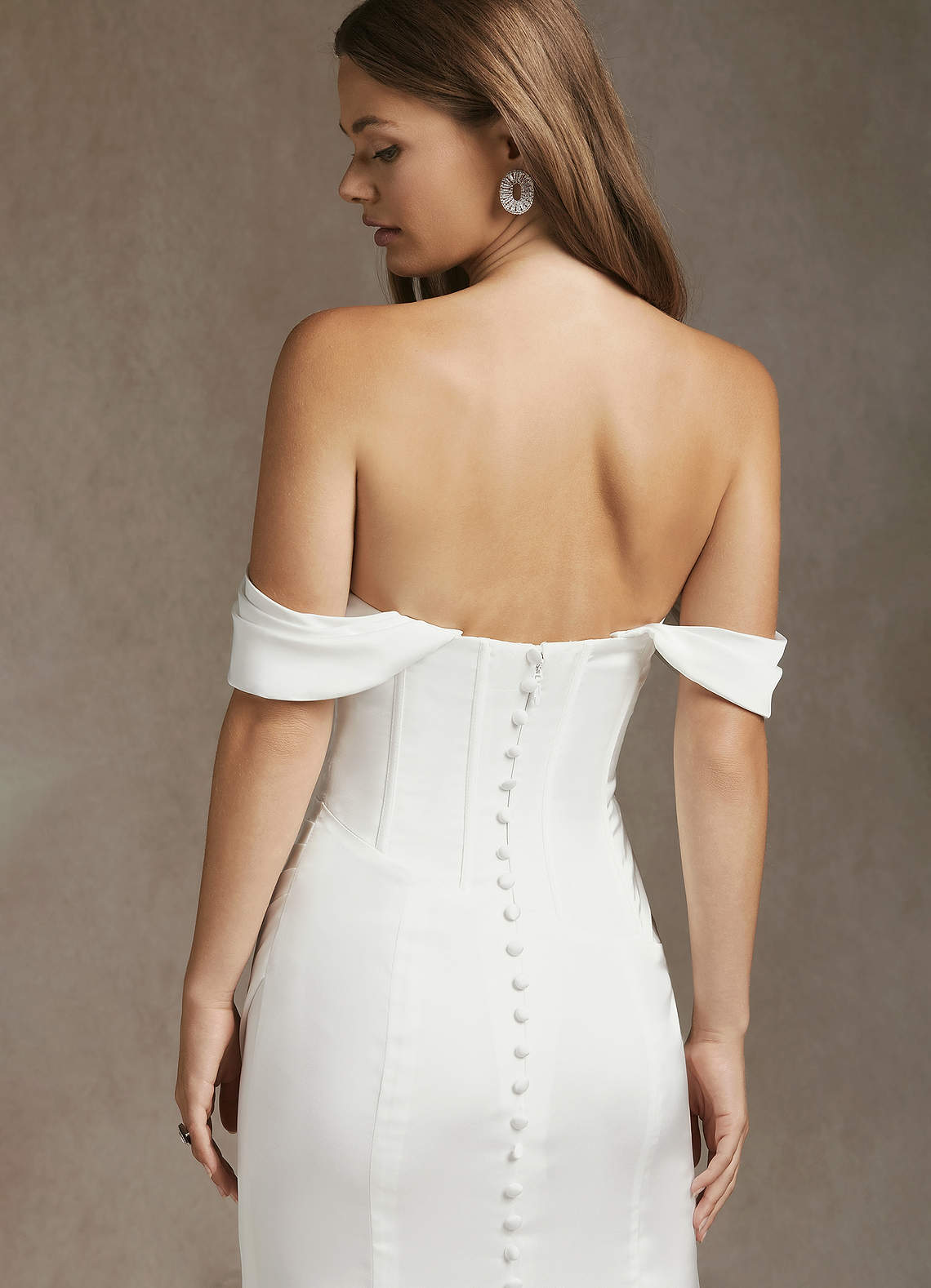 Azazie Aurelie Vestidos de novia Vestido de Diamante Blanco de Satén Elástico de Corte Sirena con Vestidos sin tirantes image5