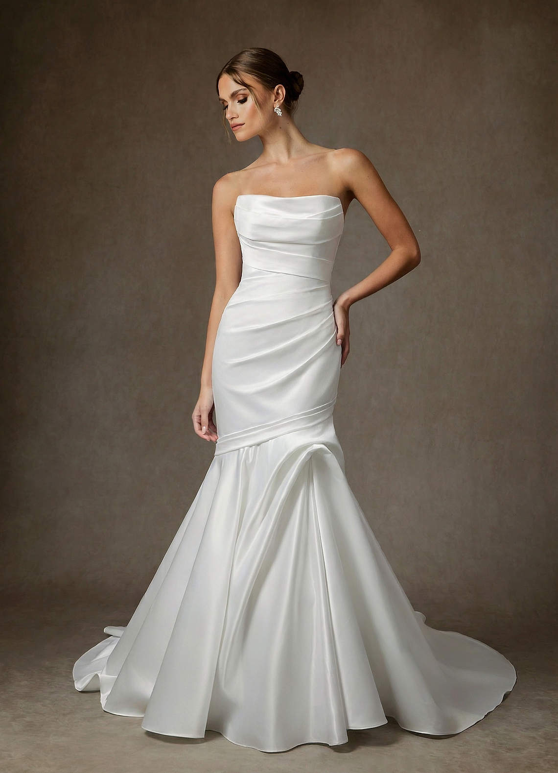 Azazie Abelia Bröllopsklänningar Klä av Sjöjungfru i Satin Axelbandslös Diamantvit image2