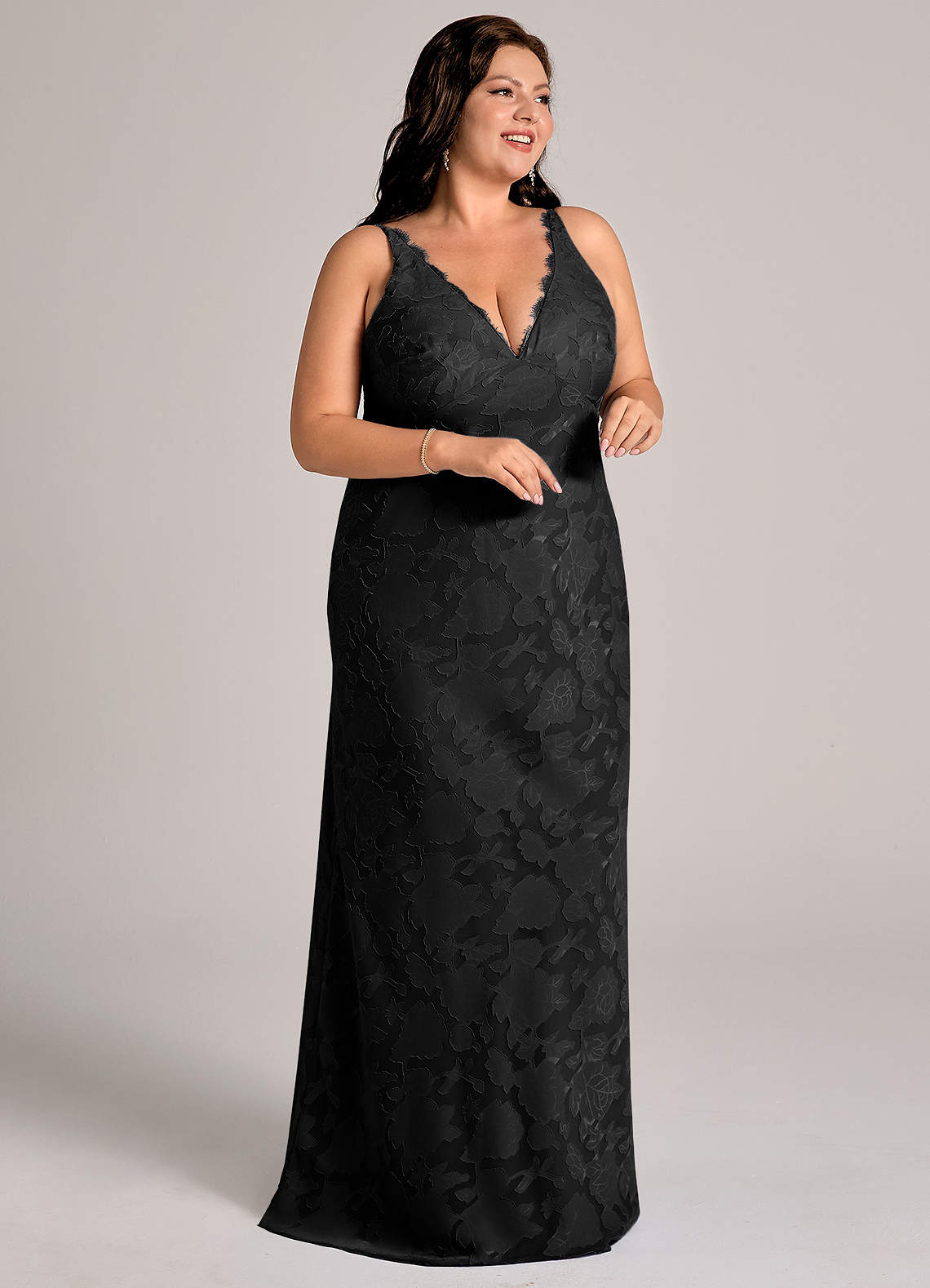 Azazie Tianna Vestidos de damas de honor Vestido de Negro de Devorado Floral de Corte Recto con Encaje image10