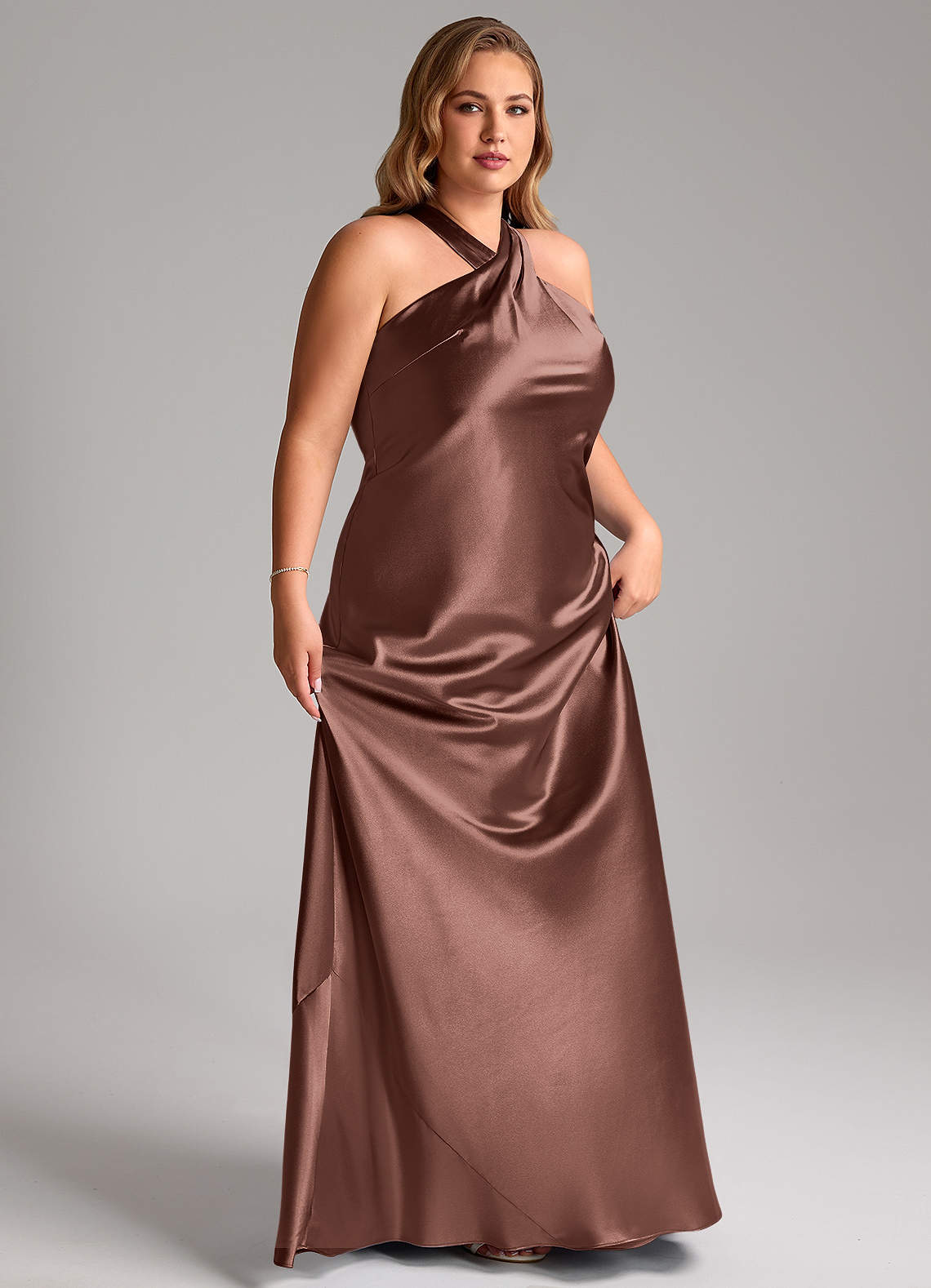 Azazie Doretta Robes de demoiselle d'honneur Robe Sirène en Satiné métallisé Arc Expresso image10