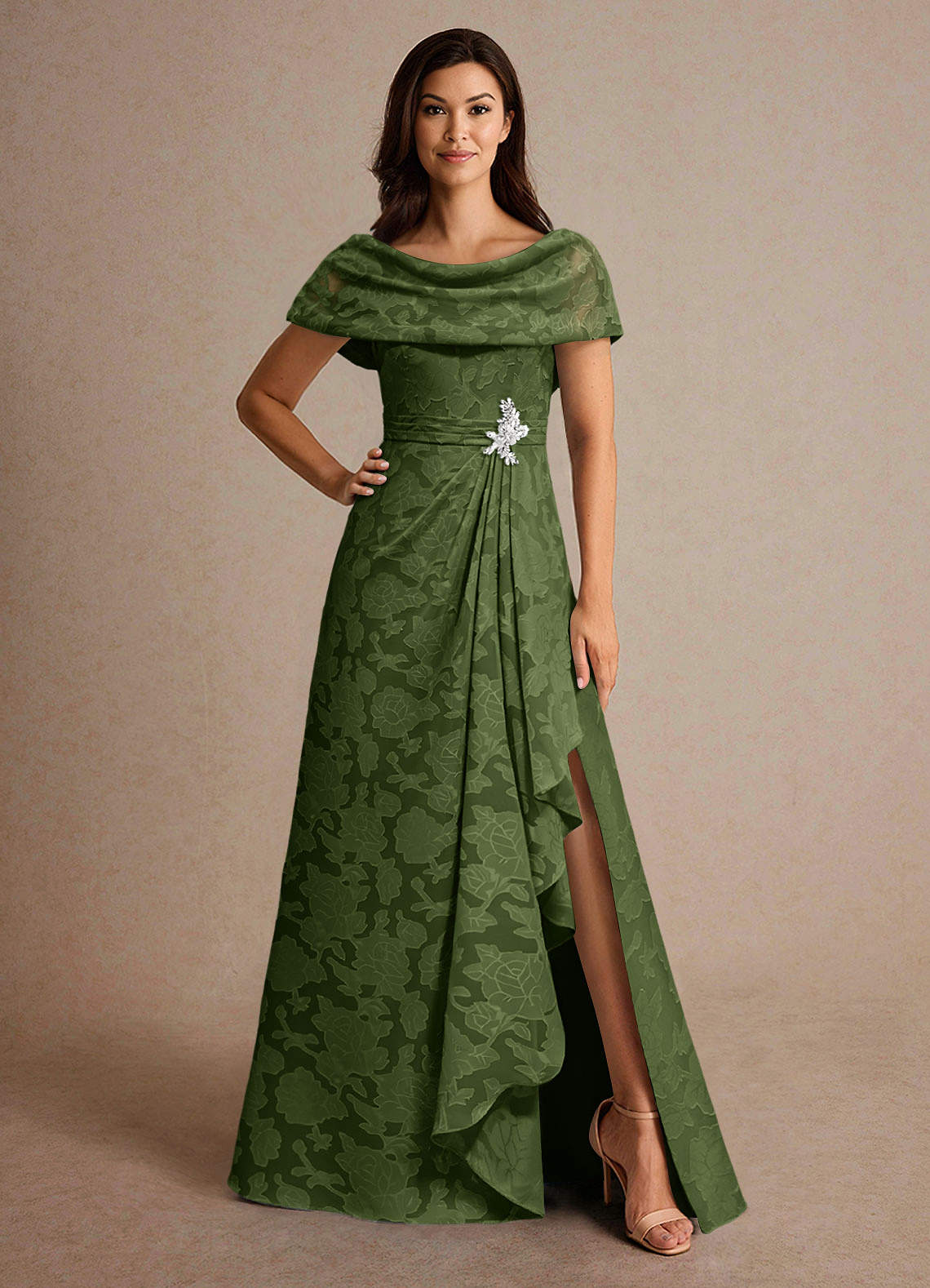 Azazie Branford Abiti per la Madre della Sposa Abito A-Line in Burnout Floreale Plissettato Oliva image1