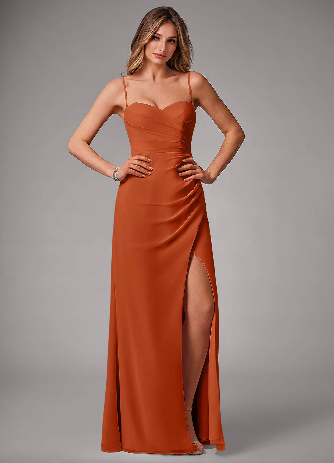 Azazie Haisley Vestidos de damas de honor Vestido de Naranja Quemada de Gasa de Corte Recto Convertible con Vestidos sin tirantes image1