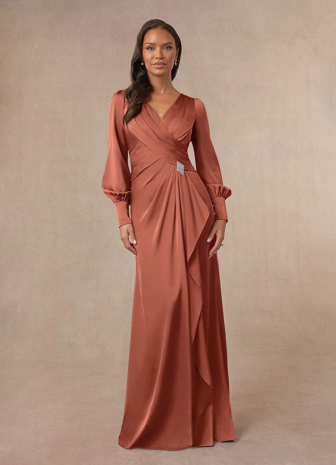 Azazie Petrina Mère de la mariée Robes Robe Sirène en Satin extensible Plissé Argile image1