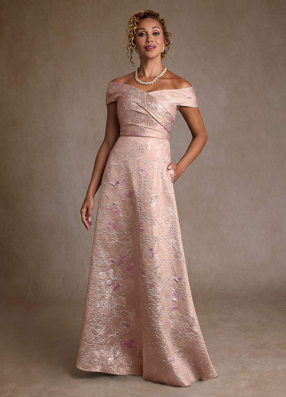 Azazie Lacey vestidos de madre de la novia Vestido de Jacquard Coral de Jacquard Floral de Corte en A con Vestidos sin tirantes image1
