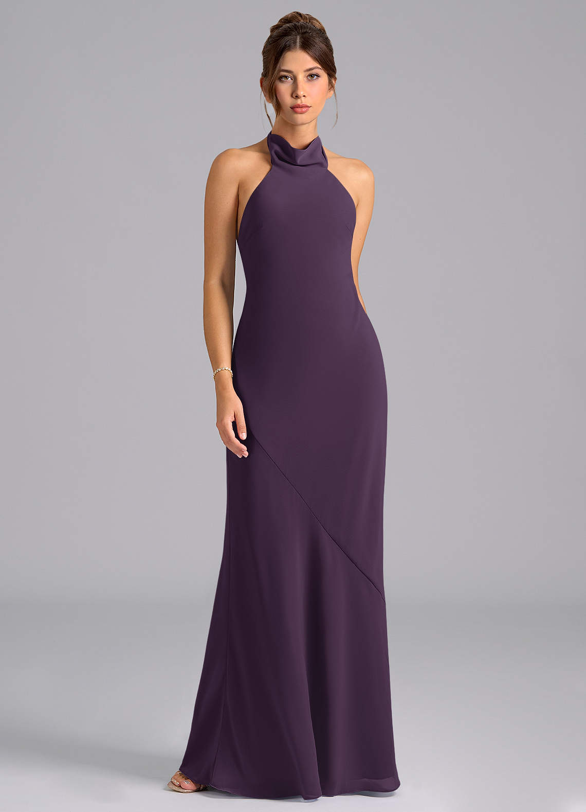 Azazie Velli Vestidos de damas de honor Vestido de Ciruela de Gasa de Corte Sirena con Cuello Alto image5