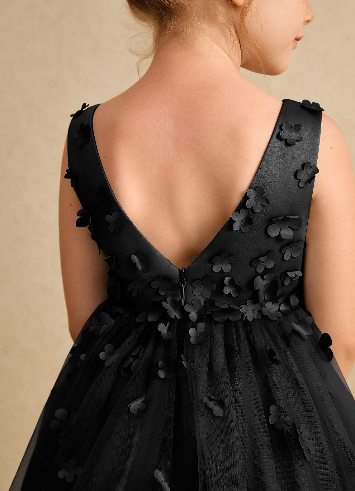 Azazie Lana Vestidos de florista Vestido Preto de Cetim fosco de Linha A com Sem mangas image6