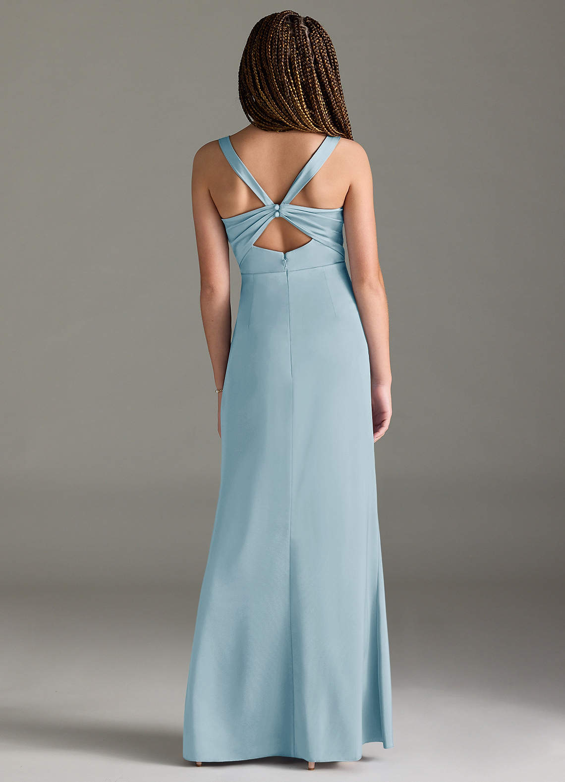 Azazie Mero Junior Vestido de Azul Cielo de Satén Elástico de Corte Sirena con Plisado image4