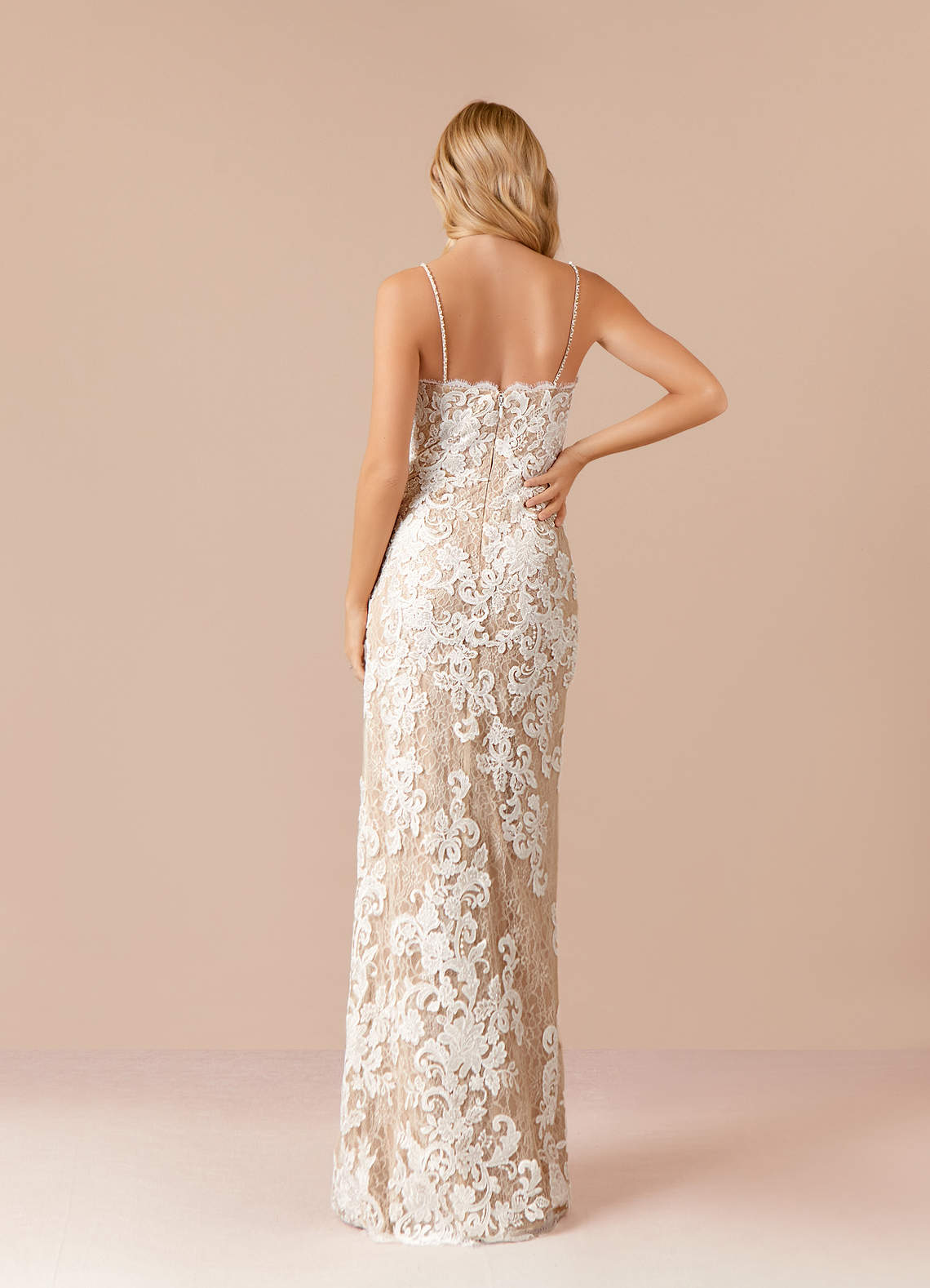 Azazie Mireya Robes de mariée Robe Fourreau en Tulle Paillettes Diamant Nude image6