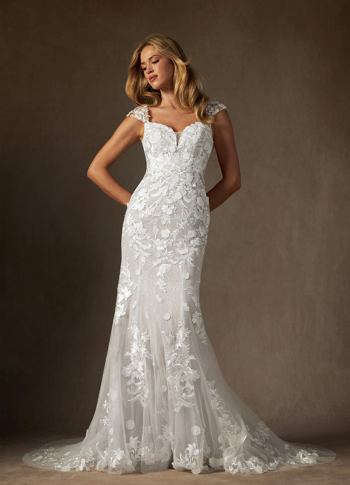 Azazie Salina Abiti da Sposa Abito Sirena in Tulle con Scollo a Cuore e Paillettes Bianco Diamante image1