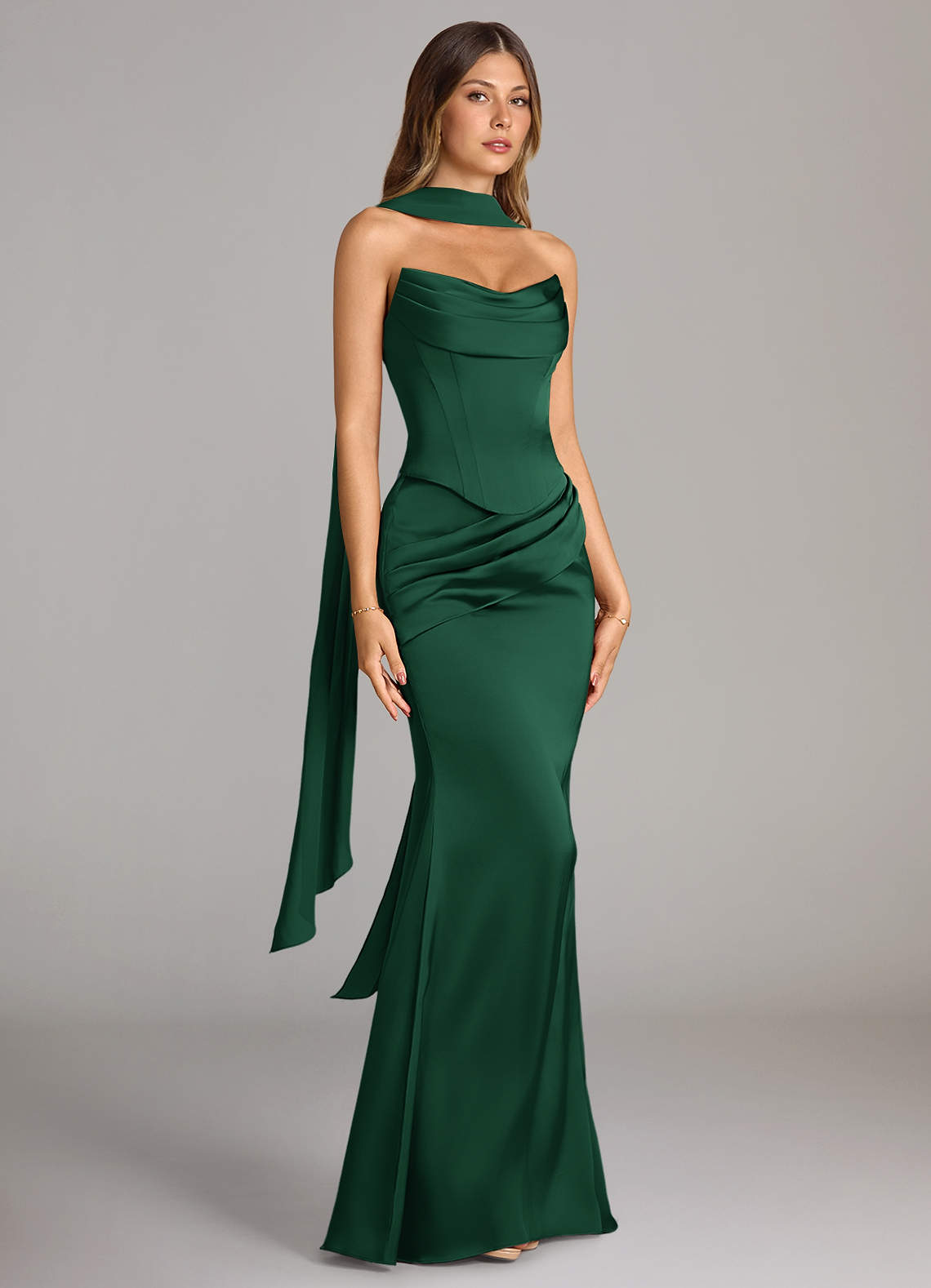 Azazie Sorrel Vestidos de damas de honor Vestido de Verde Oscuro de Satén Elástico de Corte Sirena Convertible con Sin tirantes image2