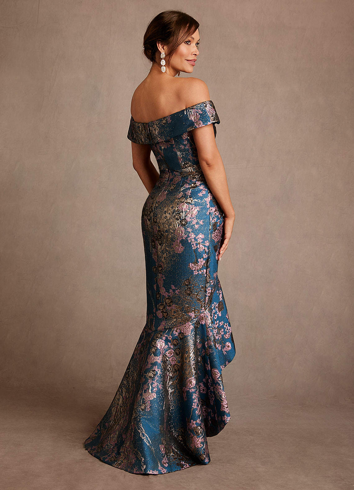 Azazie Winnetka Vestidos para mãe da noiva Vestido Floral Azul Petróleo de Jacquard Floral de sereia com Ombros Caídos image1