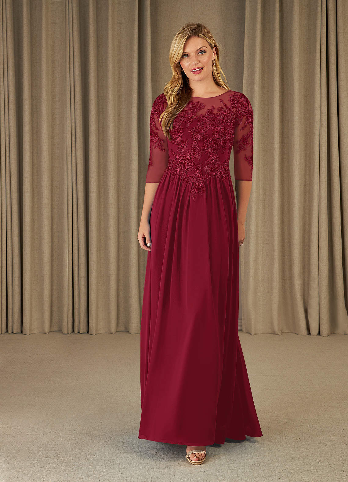 Azazie Mirielle vestidos de madre de la novia Vestido de Borgoña de Gasa de Corte En A con Encaje Scoop image1