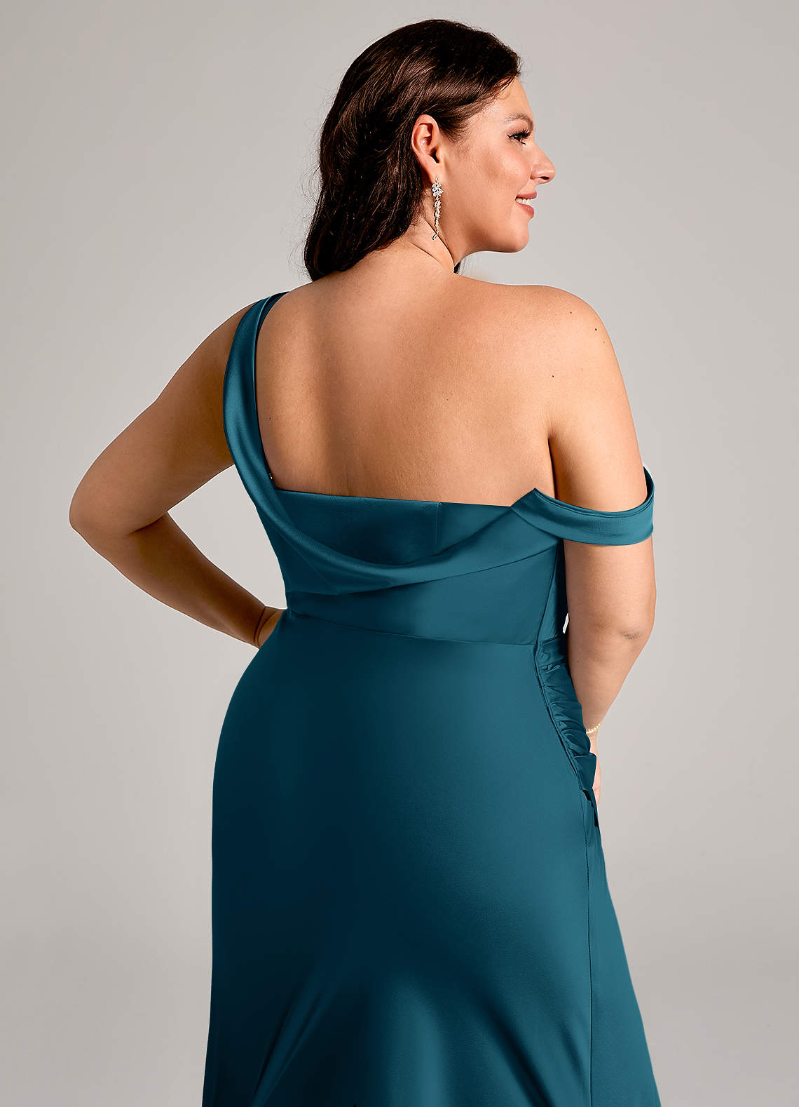 Azazie Madelyn Jurken voor bruidsmeisjes Converteerbaar Jurk van Stretch Satijn met Zeemeermin One-Shoulder Inkt Blauw image12