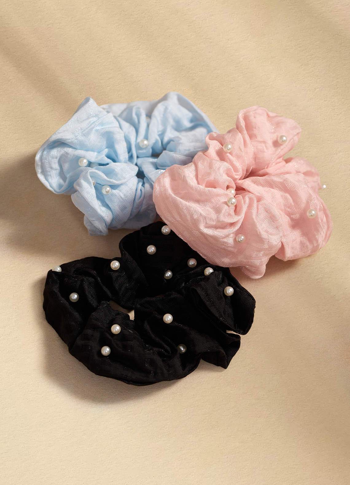 front Pearl Scrunchie