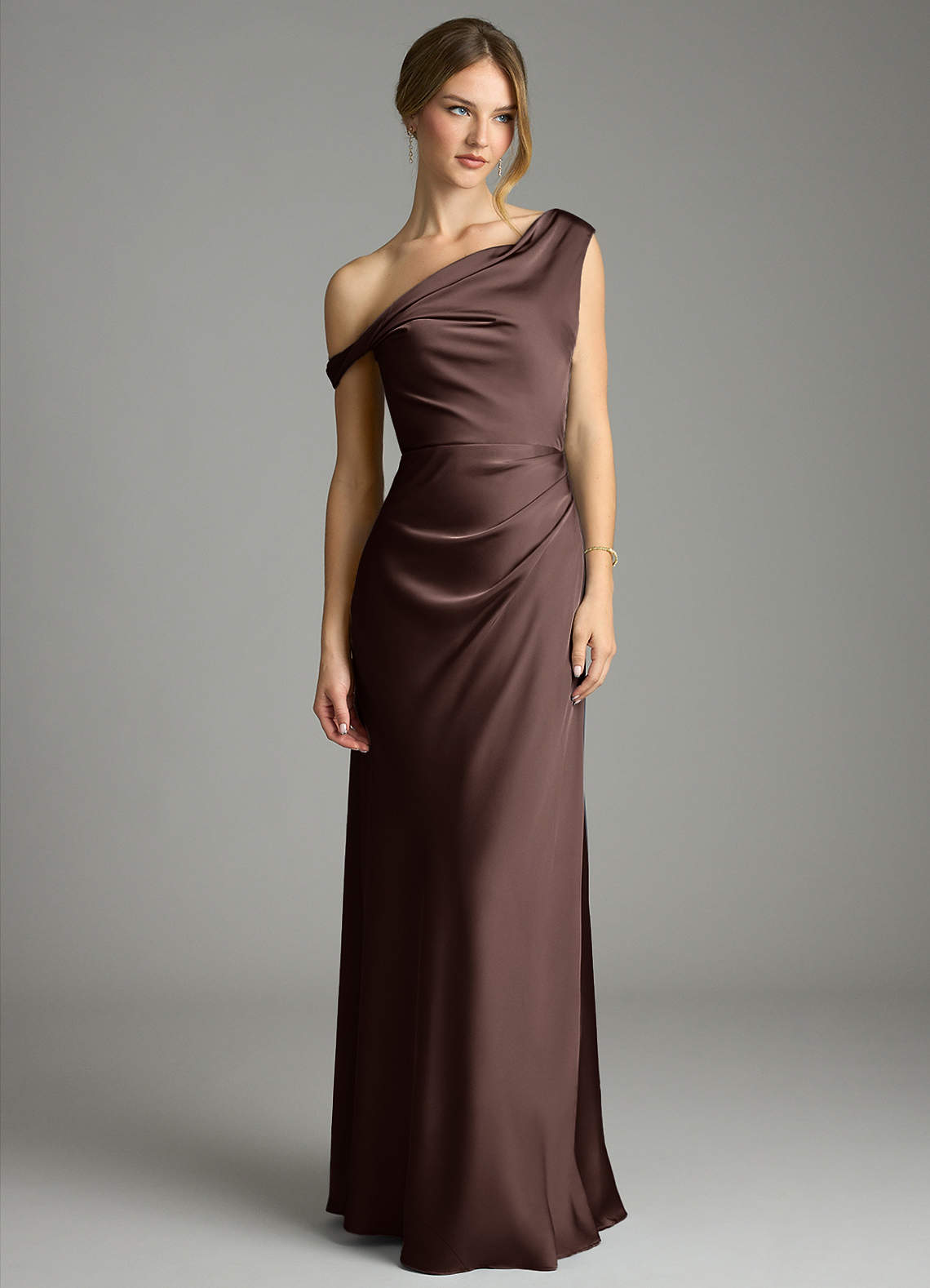 Azazie Emerson Brautjungfernkleider Meerjungfrau-Linie Schulterfrei Stretch-Satin Kleid Ganache image3