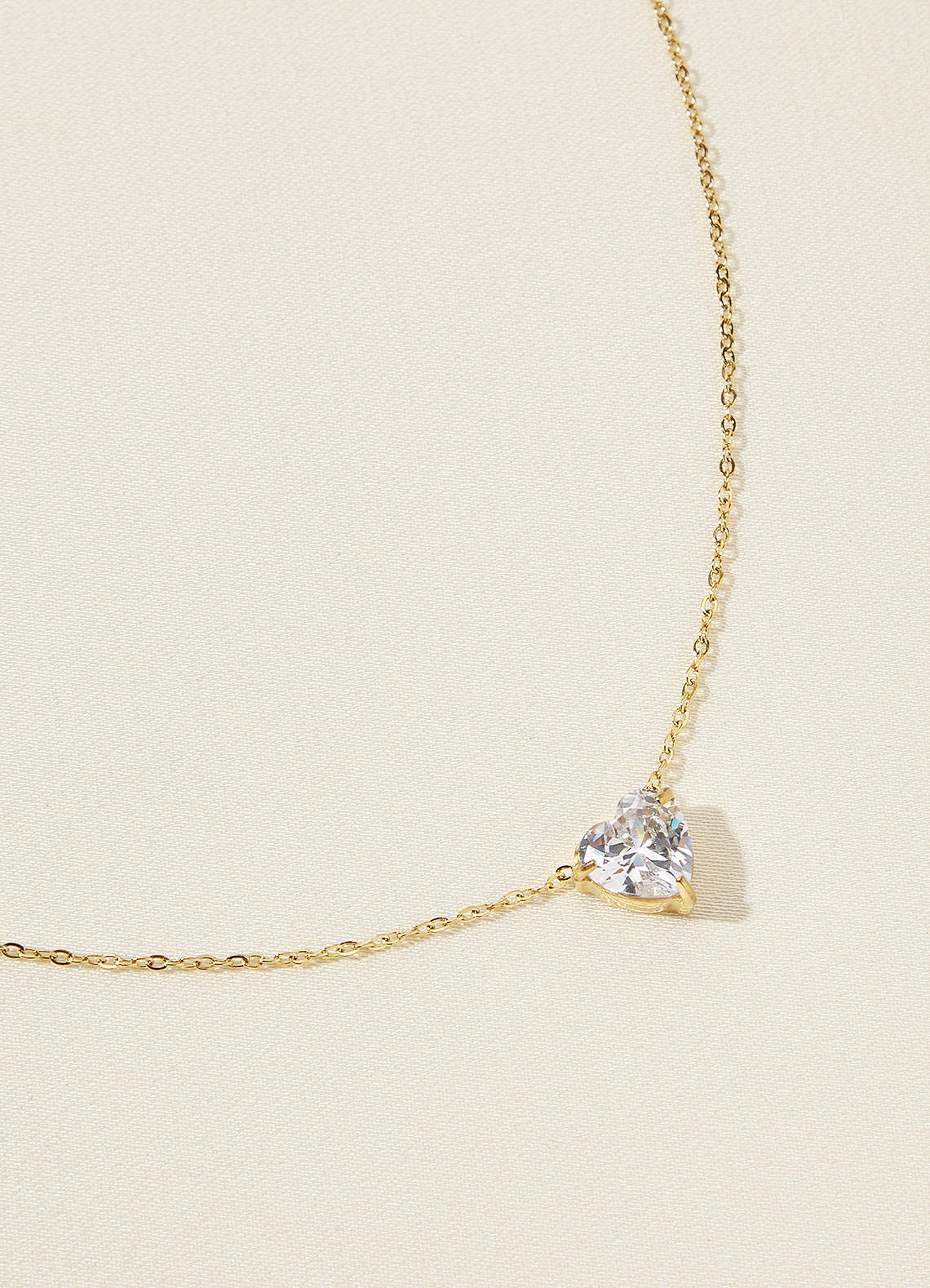 front Collar con colgante de corazón de cristal