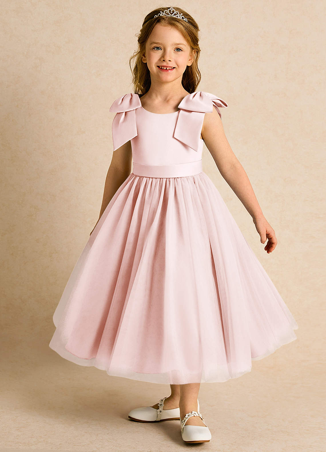 Azazie Serene Robe Demoiselle D'honneur Fillette Robe Princesse en Mat Satiné Arc Rose Pâle image1