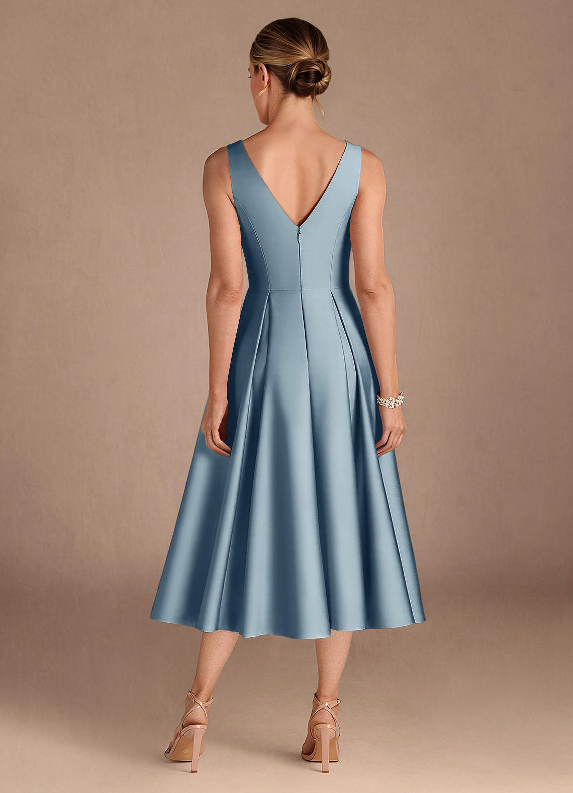 Azazie Fulton Abiti per la Madre della Sposa Abito A-Line in Raso Elasticizzato Plissettato Blu Polveroso image2