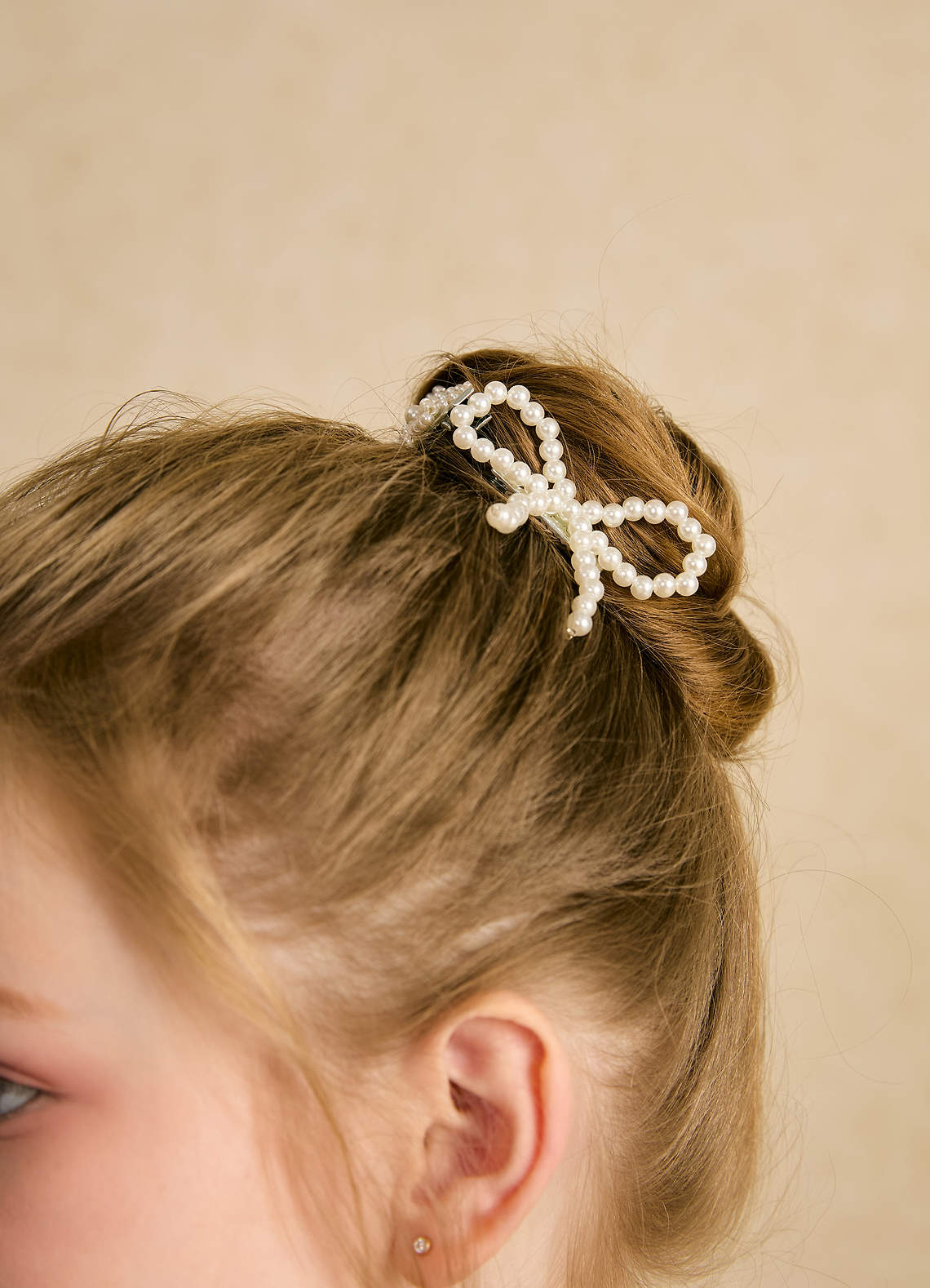 front Four-Piece Pearl Bow and Flower Hair Clip Set