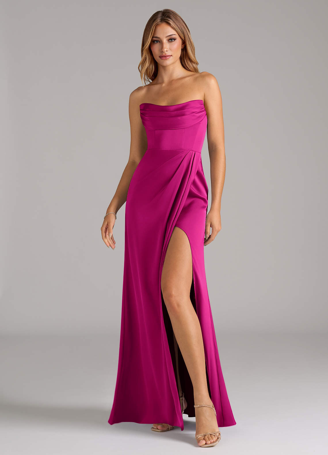 Azazie Johana Robes de demoiselle d'honneur Robe Sirène Convertible en Satin extensible Épaule décolletée Fuchsia image5