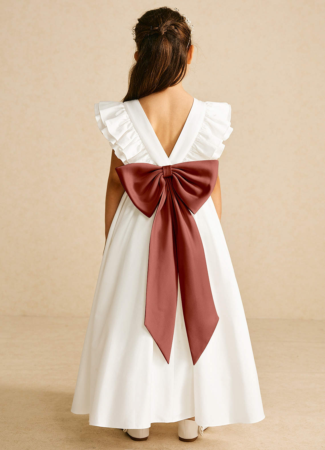 Azazie Aero Robe Demoiselle D'honneur Fillette Robe Trapèze en Coton Plissée Ivoire Auburn image1